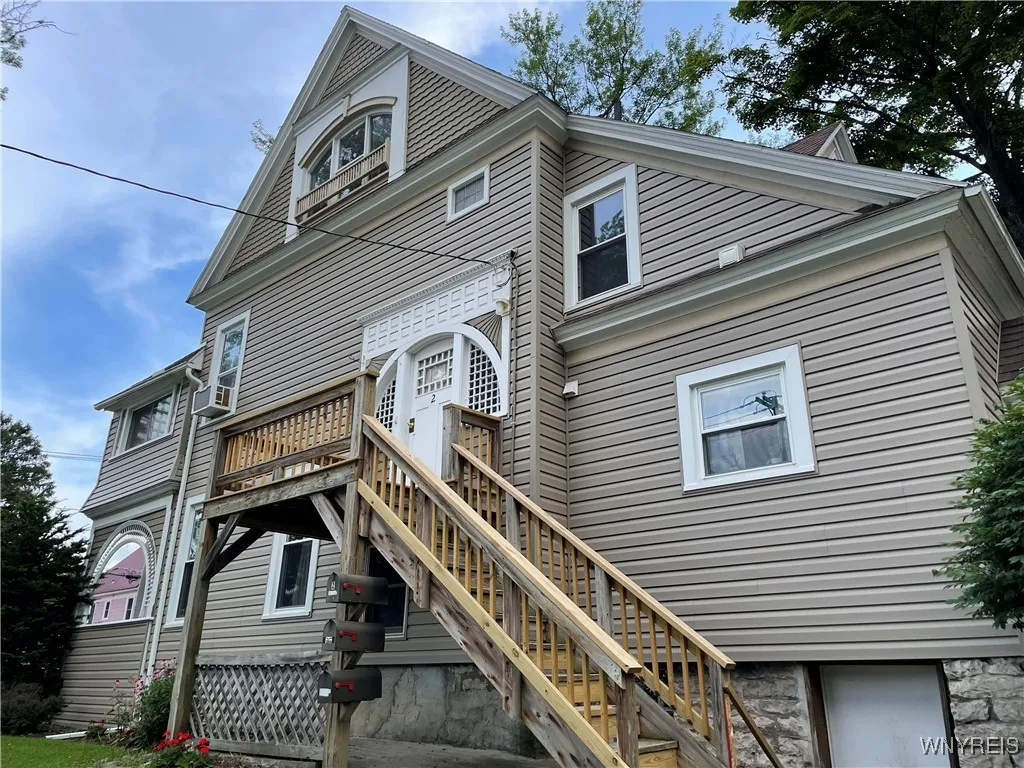 105 East Avenue, Attica, New York 14011, Attica, New York 14011, 6 Bedrooms Bedrooms, ,4 BathroomsBathrooms,Residential,For Sale,105 East Avenue, Attica, New York 14011,B1621504