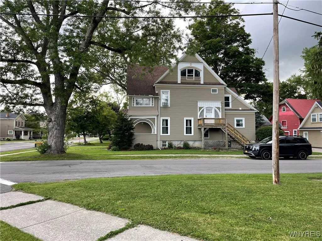 105 East Avenue, Attica, New York 14011, Attica, New York 14011, 6 Bedrooms Bedrooms, ,4 BathroomsBathrooms,Residential,For Sale,105 East Avenue, Attica, New York 14011,B1621504