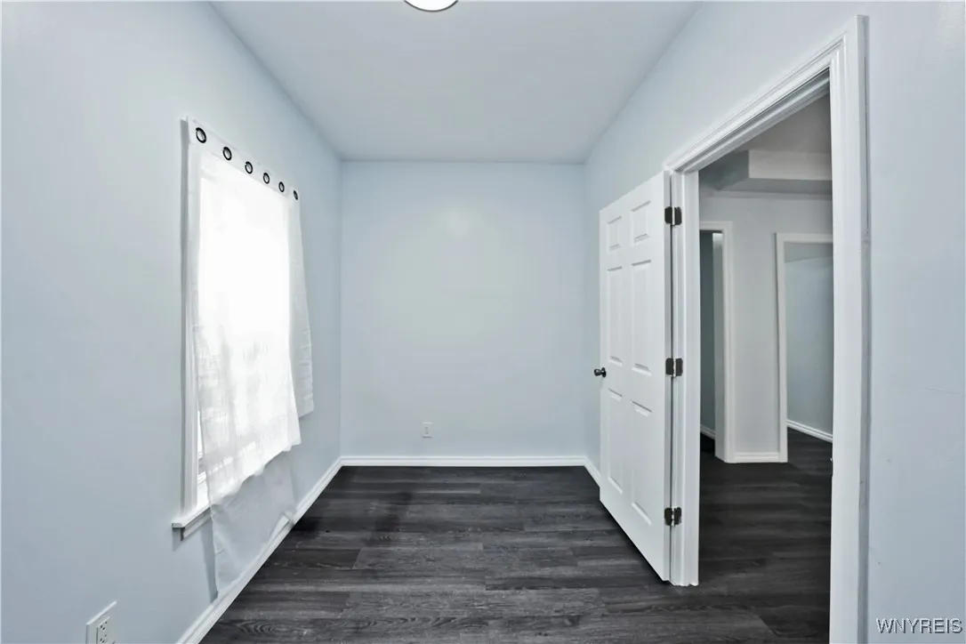 290 Riverside Avenue, Buffalo, New York 14207, Buffalo, New York 14207, 5 Bedrooms Bedrooms, 10 Rooms Rooms,2 BathroomsBathrooms,Residential,For Sale,290 Riverside Avenue, Buffalo, New York 14207,B1621666
