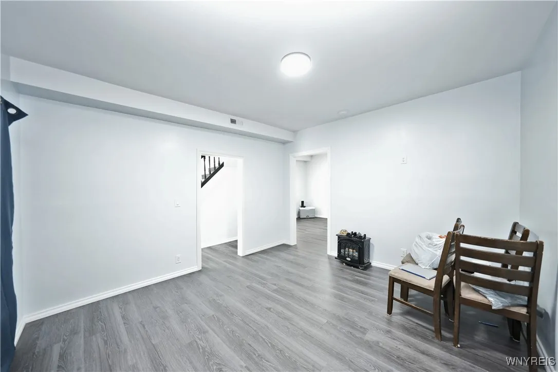 290 Riverside Avenue, Buffalo, New York 14207, Buffalo, New York 14207, 5 Bedrooms Bedrooms, 10 Rooms Rooms,2 BathroomsBathrooms,Residential,For Sale,290 Riverside Avenue, Buffalo, New York 14207,B1621666
