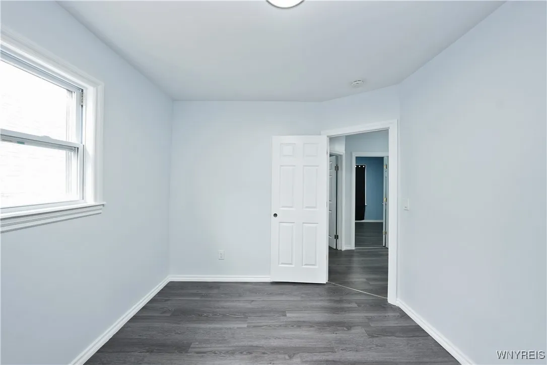 290 Riverside Avenue, Buffalo, New York 14207, Buffalo, New York 14207, 5 Bedrooms Bedrooms, 10 Rooms Rooms,2 BathroomsBathrooms,Residential,For Sale,290 Riverside Avenue, Buffalo, New York 14207,B1621666