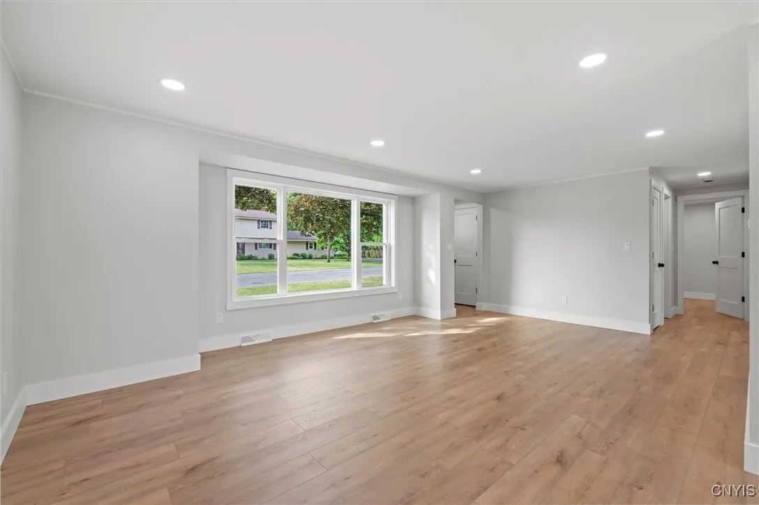 105 Benoit Drive, Geddes, New York 13209, Geddes, New York 13209, 3 Bedrooms Bedrooms, 6 Rooms Rooms,1 BathroomBathrooms,Residential,For Sale,105 Benoit Drive, Geddes, New York 13209,S1622057