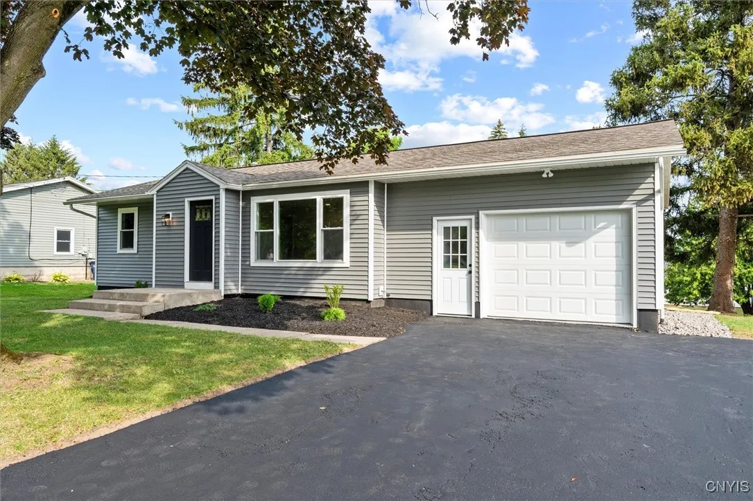 105 Benoit Drive, Geddes, New York 13209, Geddes, New York 13209, 3 Bedrooms Bedrooms, 6 Rooms Rooms,1 BathroomBathrooms,Residential,For Sale,105 Benoit Drive, Geddes, New York 13209,S1622057