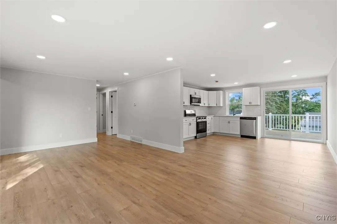 105 Benoit Drive, Geddes, New York 13209, Geddes, New York 13209, 3 Bedrooms Bedrooms, 6 Rooms Rooms,1 BathroomBathrooms,Residential,For Sale,105 Benoit Drive, Geddes, New York 13209,S1622057