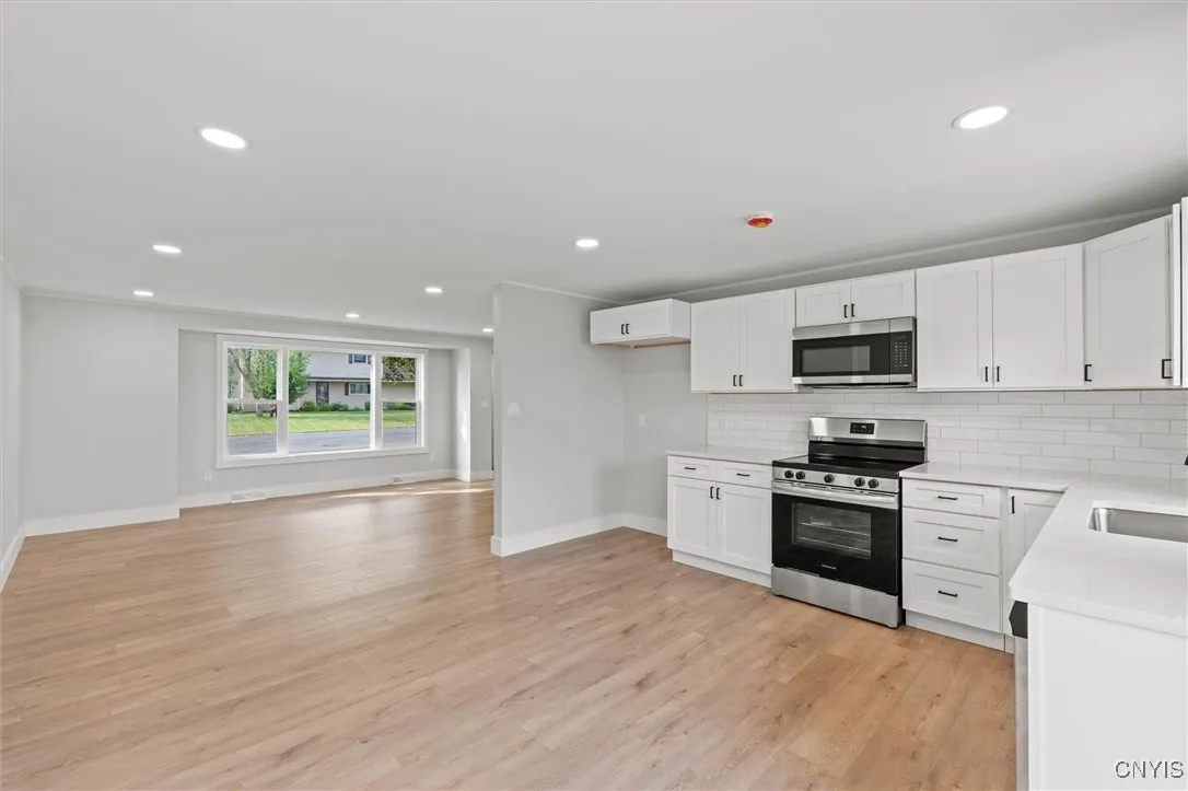 105 Benoit Drive, Geddes, New York 13209, Geddes, New York 13209, 3 Bedrooms Bedrooms, 6 Rooms Rooms,1 BathroomBathrooms,Residential,For Sale,105 Benoit Drive, Geddes, New York 13209,S1622057