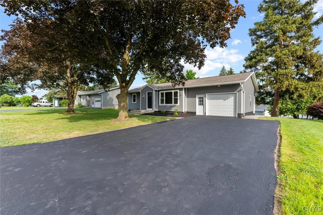 105 Benoit Drive, Geddes, New York 13209, Geddes, New York 13209, 3 Bedrooms Bedrooms, 6 Rooms Rooms,1 BathroomBathrooms,Residential,For Sale,105 Benoit Drive, Geddes, New York 13209,S1622057