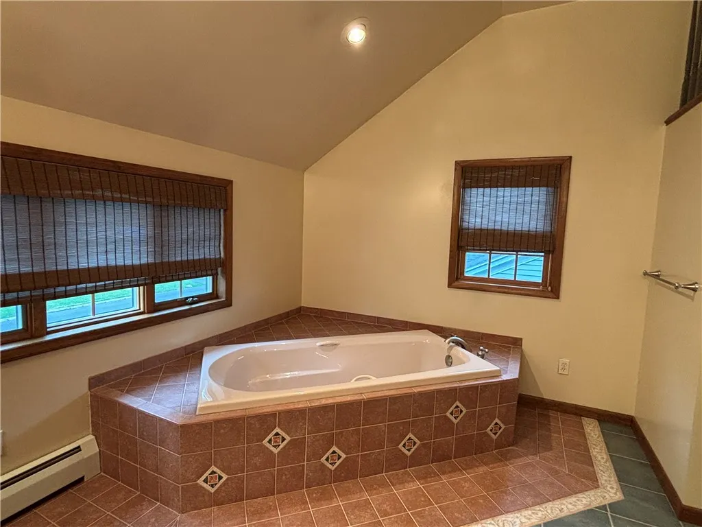20-22 North Belmont Circle, Oneonta, New York 1382, Oneonta, New York 13820, 2 Bedrooms Bedrooms, 11 Rooms Rooms,2 BathroomsBathrooms,Residential,For Sale,20-22 North Belmont Circle, Oneonta, New York 1382,R1621076