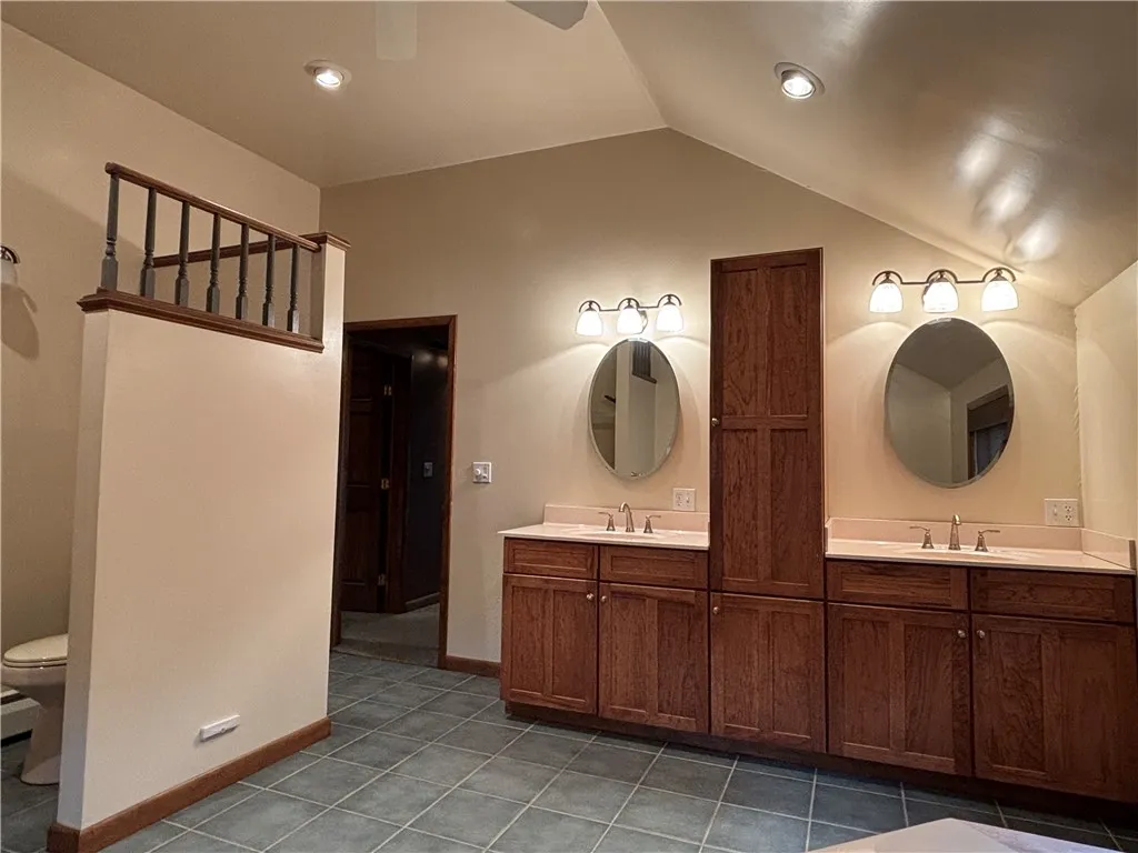20-22 North Belmont Circle, Oneonta, New York 1382, Oneonta, New York 13820, 2 Bedrooms Bedrooms, 11 Rooms Rooms,2 BathroomsBathrooms,Residential,For Sale,20-22 North Belmont Circle, Oneonta, New York 1382,R1621076