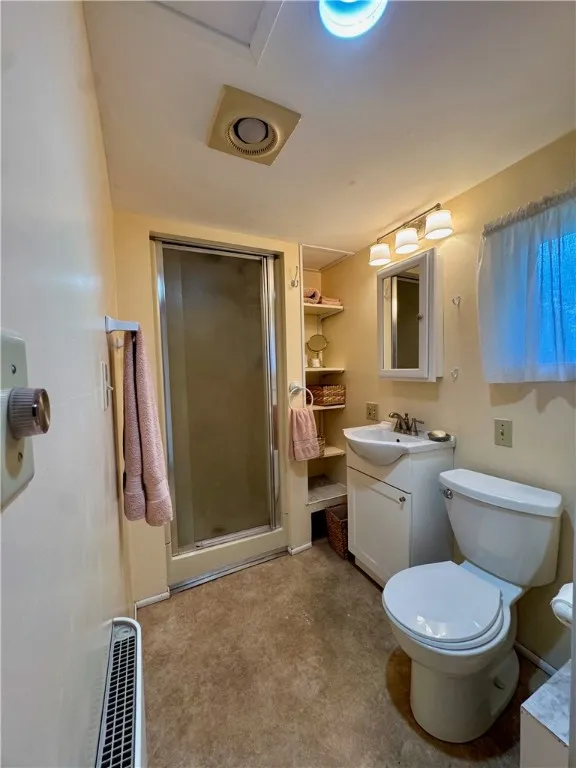 2nd Floor Bathroom