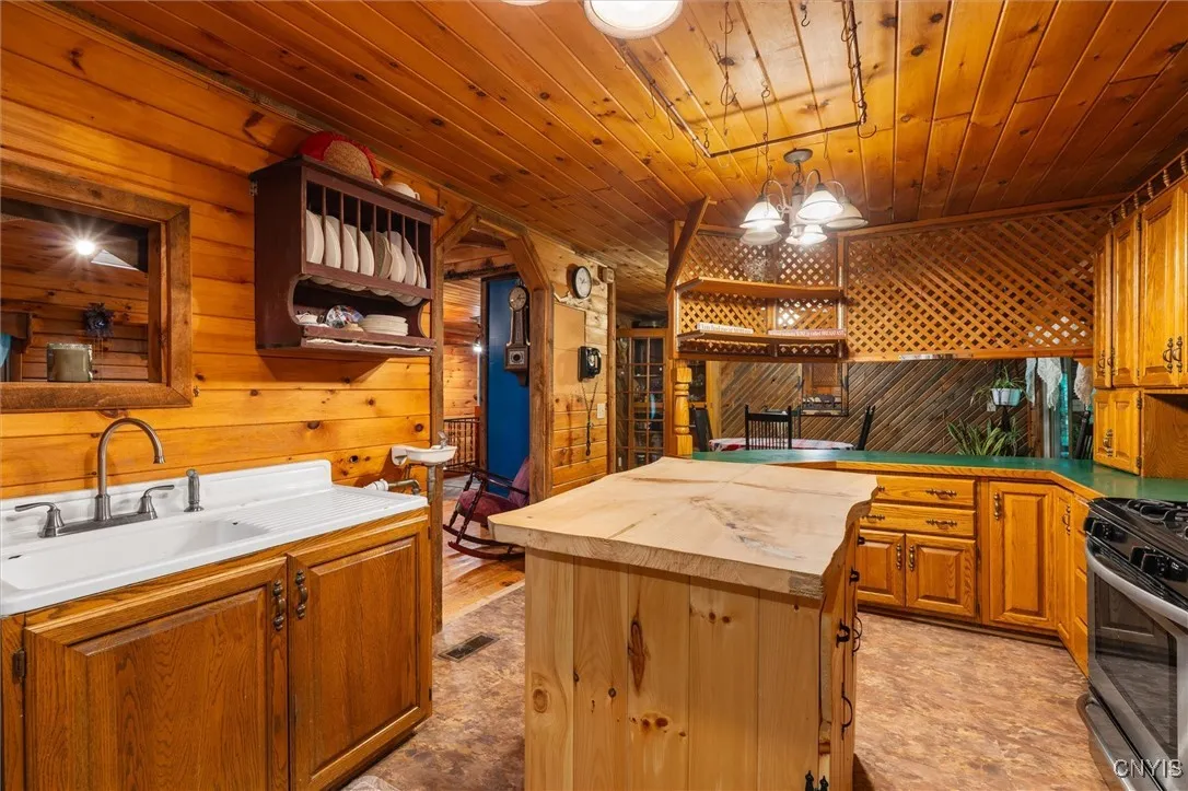 82 County Route 45, Hastings, New York 13076, Hastings, New York 13076, 3 Bedrooms Bedrooms, 10 Rooms Rooms,1 BathroomBathrooms,Residential,For Sale,82 County Route 45, Hastings, New York 13076,S1622048