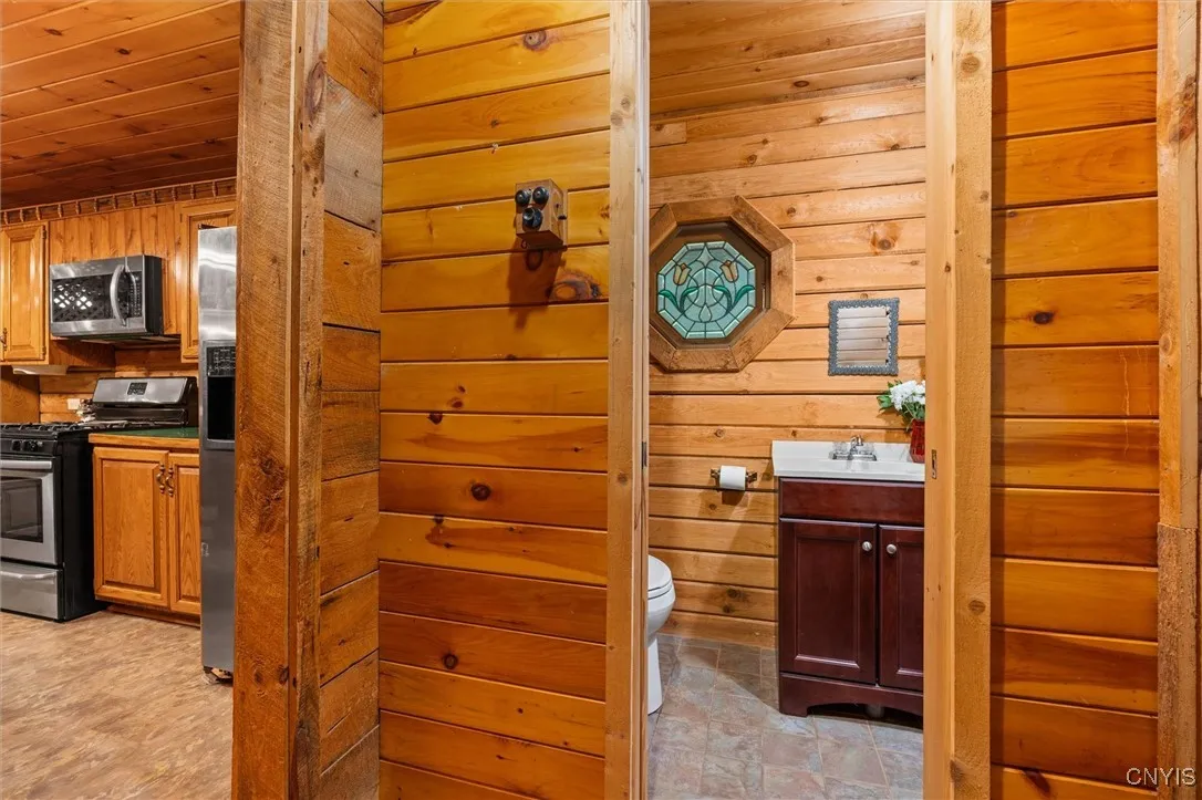 82 County Route 45, Hastings, New York 13076, Hastings, New York 13076, 3 Bedrooms Bedrooms, 10 Rooms Rooms,1 BathroomBathrooms,Residential,For Sale,82 County Route 45, Hastings, New York 13076,S1622048
