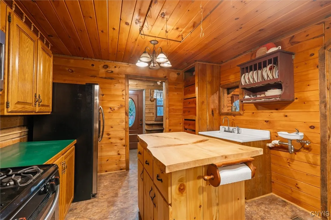 82 County Route 45, Hastings, New York 13076, Hastings, New York 13076, 3 Bedrooms Bedrooms, 10 Rooms Rooms,1 BathroomBathrooms,Residential,For Sale,82 County Route 45, Hastings, New York 13076,S1622048