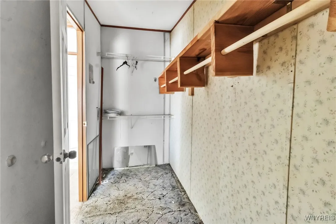 583 Evergreen Drive, Lockport Town, New York 14098, Lockport Town, New York 14098, 3 Bedrooms Bedrooms, 7 Rooms Rooms,2 BathroomsBathrooms,Residential,For Sale,583 Evergreen Drive, Lockport Town, New York 14098,B1622109