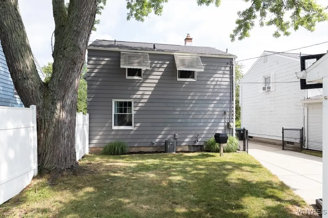 451 Moore Avenue, Tonawanda, New York 14223, Tonawanda, New York 14223, 3 Bedrooms Bedrooms, 6 Rooms Rooms,1 BathroomBathrooms,Residential,For Sale,451 Moore Avenue, Tonawanda, New York 14223,B1621947