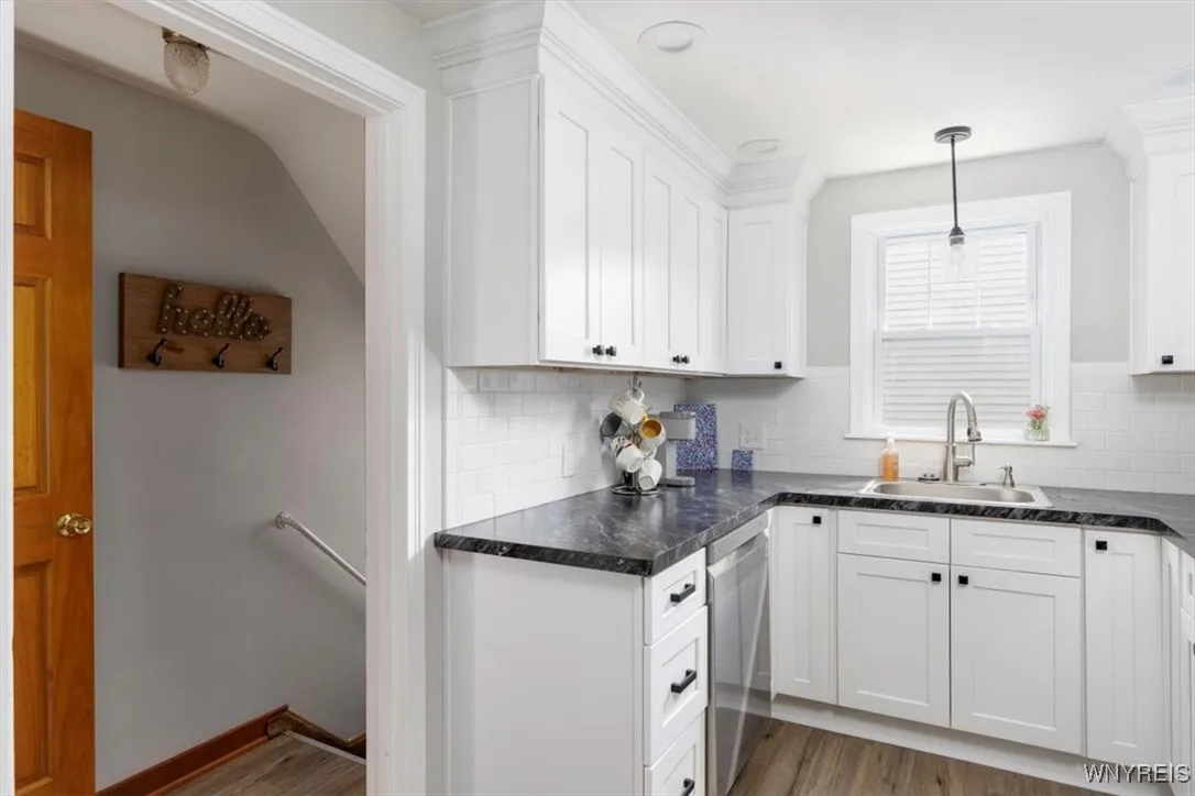451 Moore Avenue, Tonawanda, New York 14223, Tonawanda, New York 14223, 3 Bedrooms Bedrooms, 6 Rooms Rooms,1 BathroomBathrooms,Residential,For Sale,451 Moore Avenue, Tonawanda, New York 14223,B1621947
