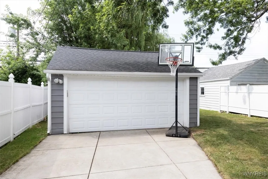 451 Moore Avenue, Tonawanda, New York 14223, Tonawanda, New York 14223, 3 Bedrooms Bedrooms, 6 Rooms Rooms,1 BathroomBathrooms,Residential,For Sale,451 Moore Avenue, Tonawanda, New York 14223,B1621947