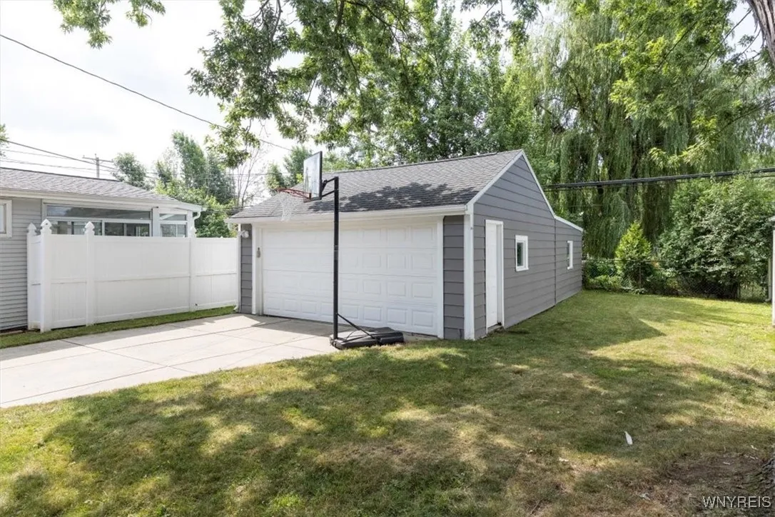 451 Moore Avenue, Tonawanda, New York 14223, Tonawanda, New York 14223, 3 Bedrooms Bedrooms, 6 Rooms Rooms,1 BathroomBathrooms,Residential,For Sale,451 Moore Avenue, Tonawanda, New York 14223,B1621947
