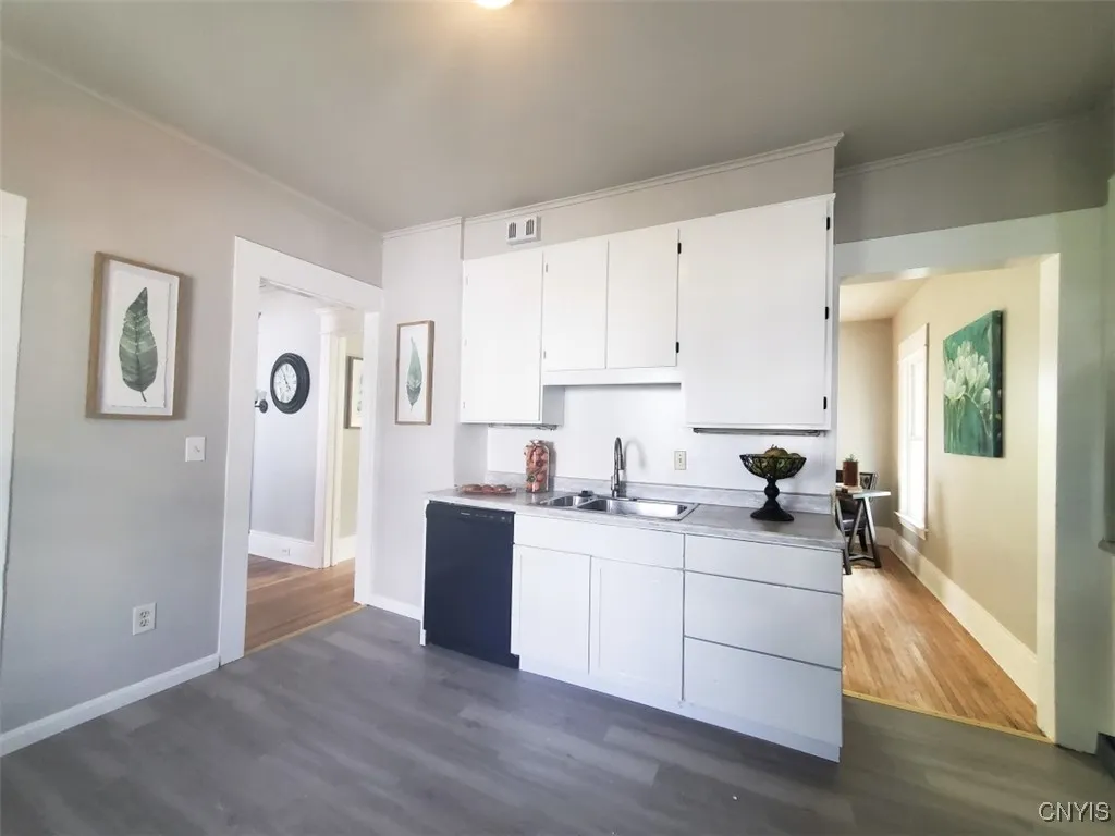 29 Liberty Street, Auburn, New York 13021, Auburn, New York 13021, 4 Bedrooms Bedrooms, 9 Rooms Rooms,1 BathroomBathrooms,Residential,For Sale,29 Liberty Street, Auburn, New York 13021,S1622148