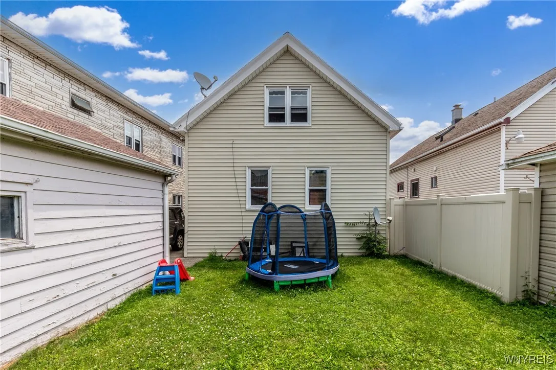 296 Parkridge Avenue, Buffalo, New York 14215, Buffalo, New York 14215, 3 Bedrooms Bedrooms, 6 Rooms Rooms,1 BathroomBathrooms,Residential,For Sale,296 Parkridge Avenue, Buffalo, New York 14215,B1622127