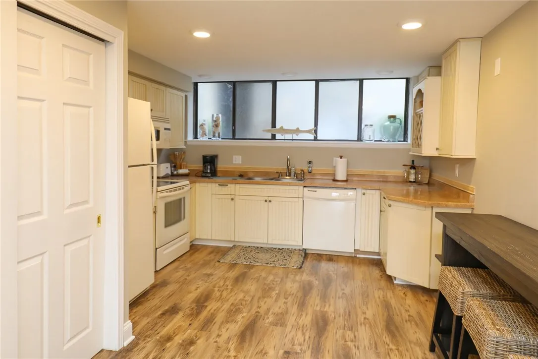 7 Cliffside Drive, South Bristol, New York 14424, South Bristol, New York 14424, 2 Bedrooms Bedrooms, 5 Rooms Rooms,1 BathroomBathrooms,Residential,For Sale,7 Cliffside Drive, South Bristol, New York 14424,R1621848