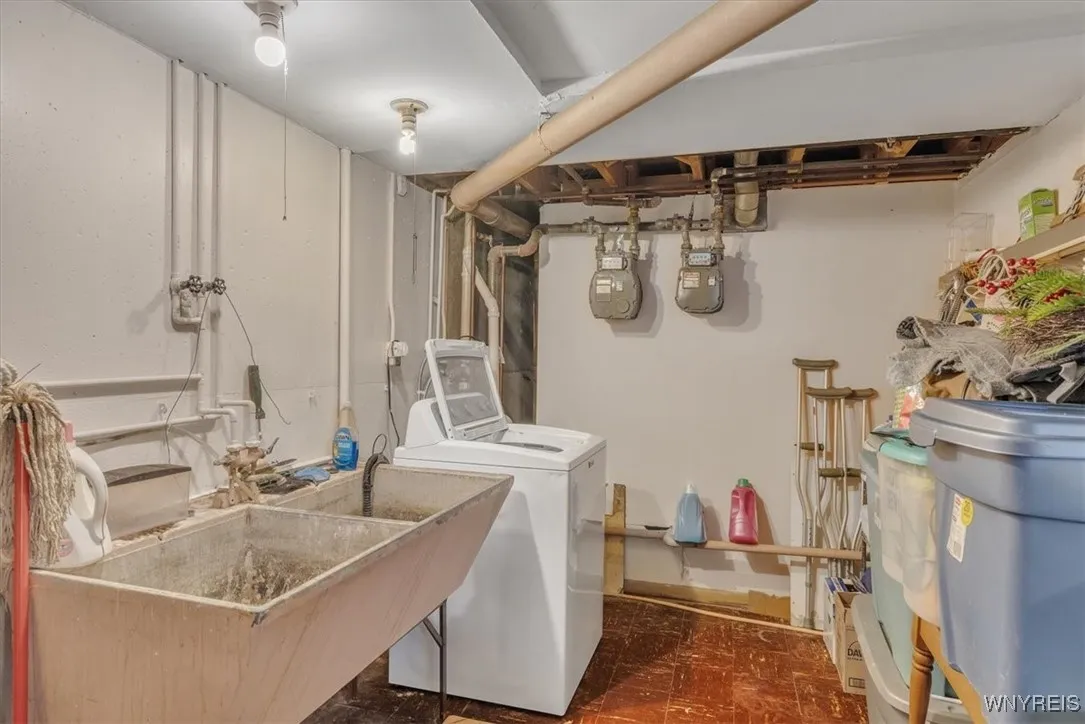 35 Toelsin Road, Cheektowaga, New York 14225, Cheektowaga, New York 14225, 5 Bedrooms Bedrooms, ,2 BathroomsBathrooms,Residential,For Sale,35 Toelsin Road, Cheektowaga, New York 14225,B1621914