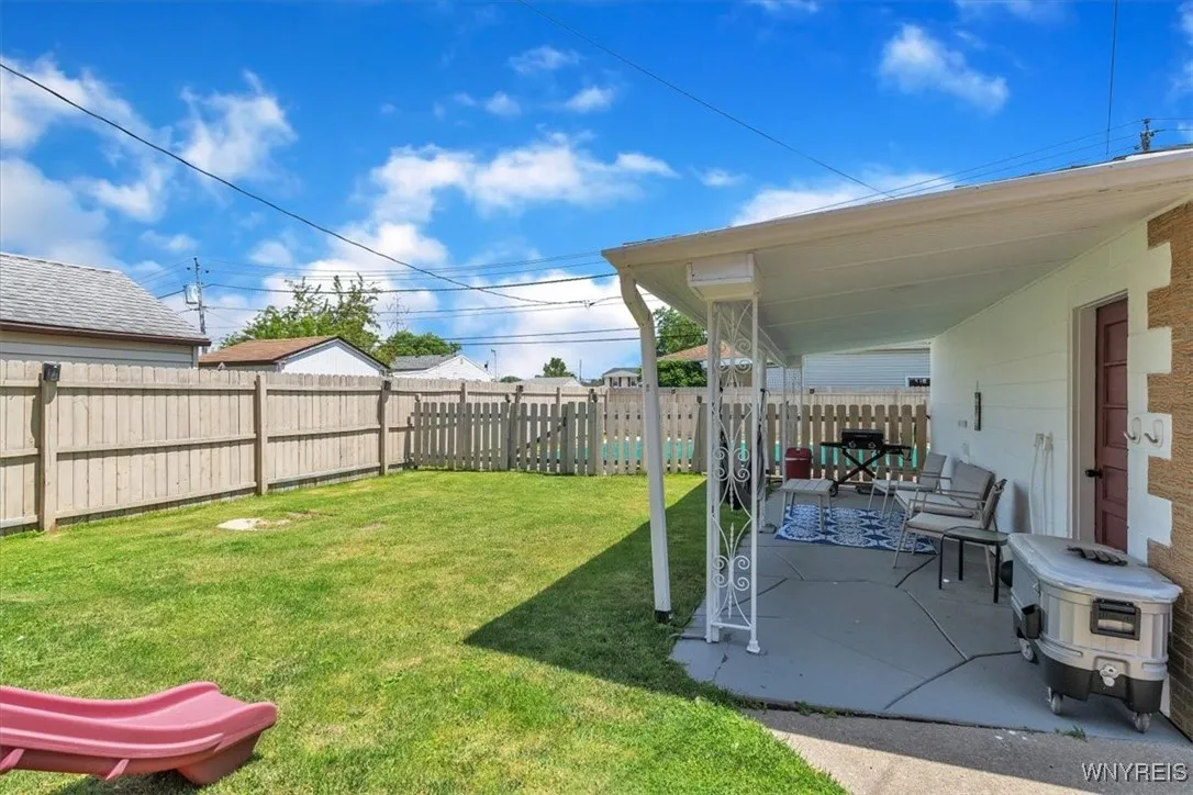 35 Toelsin Road, Cheektowaga, New York 14225, Cheektowaga, New York 14225, 5 Bedrooms Bedrooms, ,2 BathroomsBathrooms,Residential,For Sale,35 Toelsin Road, Cheektowaga, New York 14225,B1621914