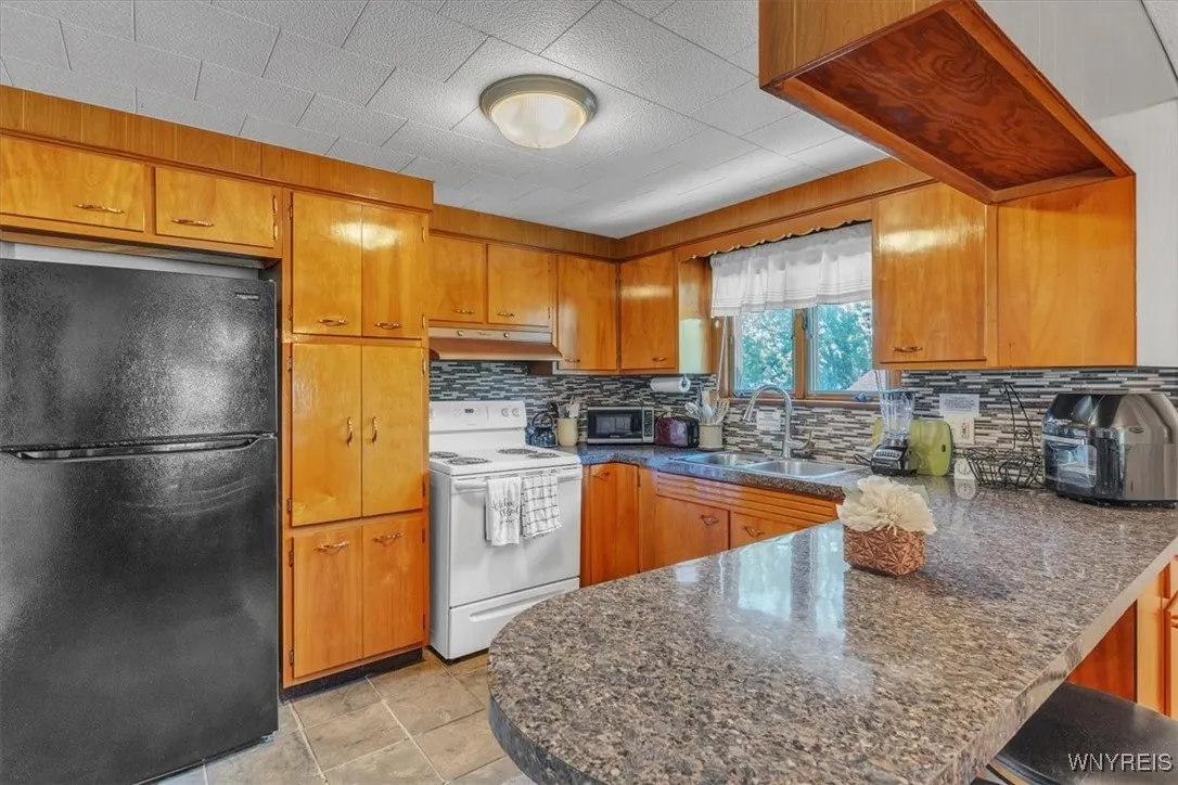 35 Toelsin Road, Cheektowaga, New York 14225, Cheektowaga, New York 14225, 5 Bedrooms Bedrooms, ,2 BathroomsBathrooms,Residential,For Sale,35 Toelsin Road, Cheektowaga, New York 14225,B1621914