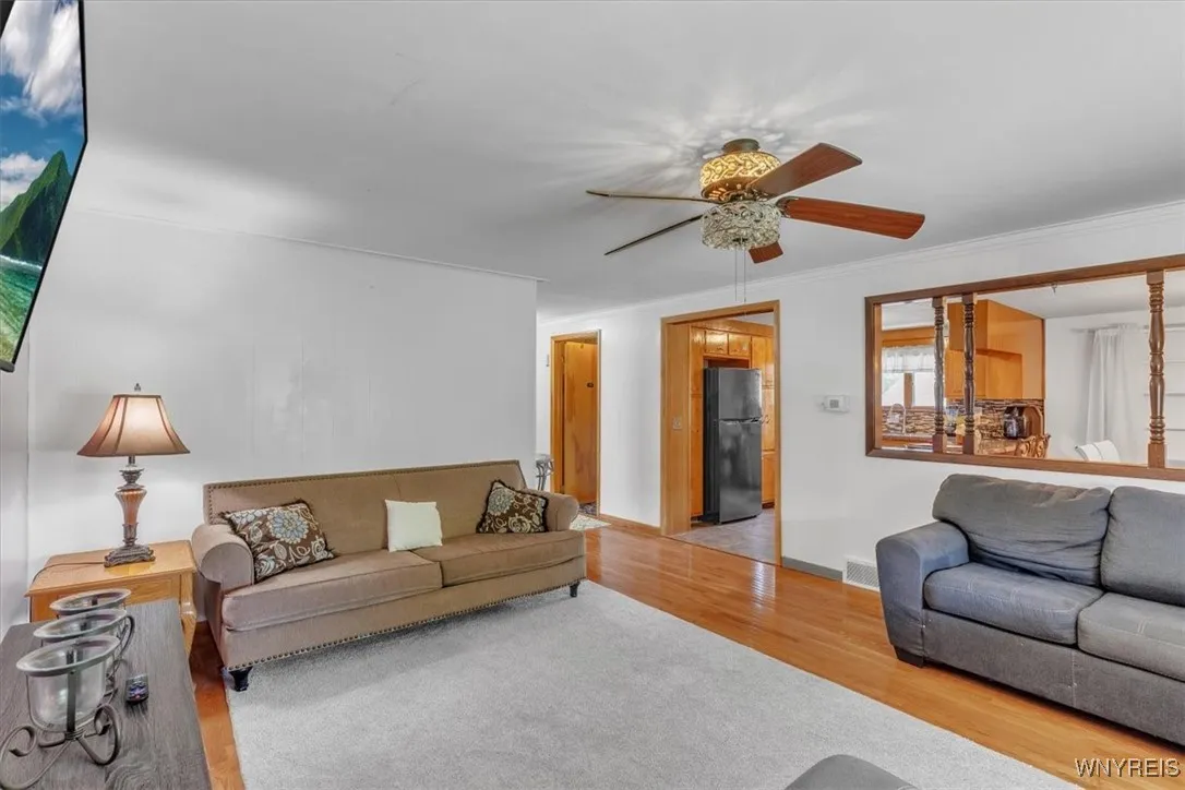 35 Toelsin Road, Cheektowaga, New York 14225, Cheektowaga, New York 14225, 5 Bedrooms Bedrooms, ,2 BathroomsBathrooms,Residential,For Sale,35 Toelsin Road, Cheektowaga, New York 14225,B1621914