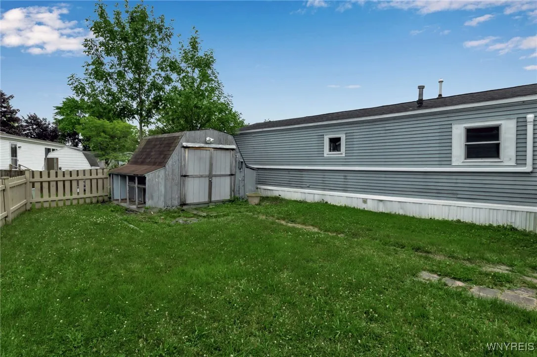 383 Birchwood Drive, Lockport Town, New York 14094, Lockport Town, New York 14094, 3 Bedrooms Bedrooms, 5 Rooms Rooms,Residential,For Sale,383 Birchwood Drive, Lockport Town, New York 14094,B1622138