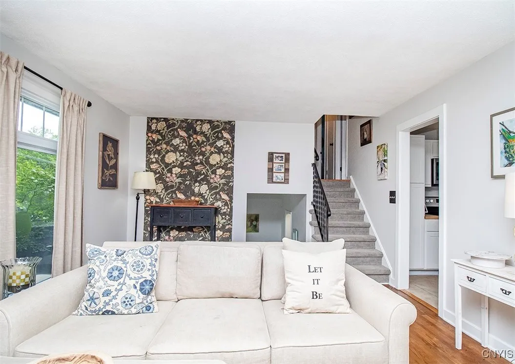 112 Haverhill Drive, Dewitt, New York 13214, De Witt, New York 13214, 4 Bedrooms Bedrooms, 9 Rooms Rooms,2 BathroomsBathrooms,Residential,For Sale,112 Haverhill Drive, Dewitt, New York 13214,S1622019