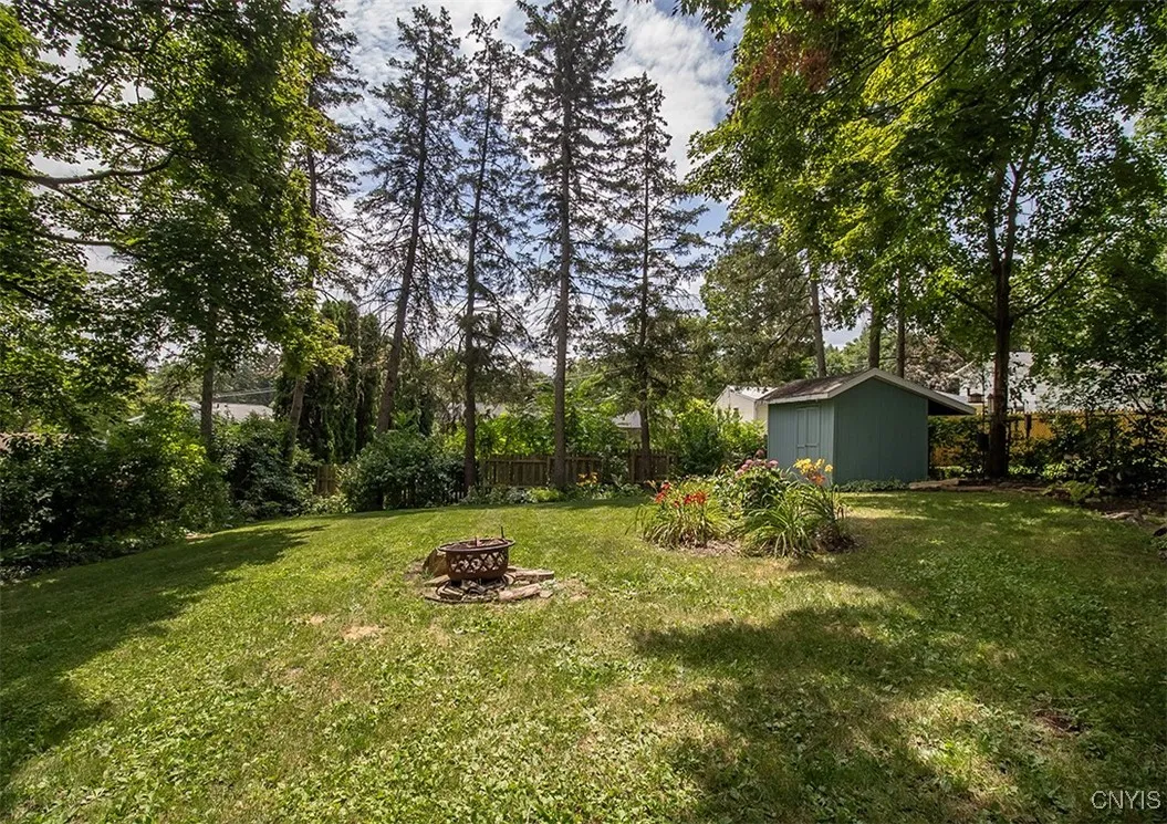 112 Haverhill Drive, Dewitt, New York 13214, De Witt, New York 13214, 4 Bedrooms Bedrooms, 9 Rooms Rooms,2 BathroomsBathrooms,Residential,For Sale,112 Haverhill Drive, Dewitt, New York 13214,S1622019