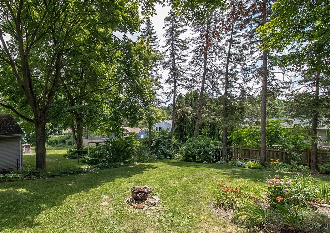 112 Haverhill Drive, Dewitt, New York 13214, De Witt, New York 13214, 4 Bedrooms Bedrooms, 9 Rooms Rooms,2 BathroomsBathrooms,Residential,For Sale,112 Haverhill Drive, Dewitt, New York 13214,S1622019