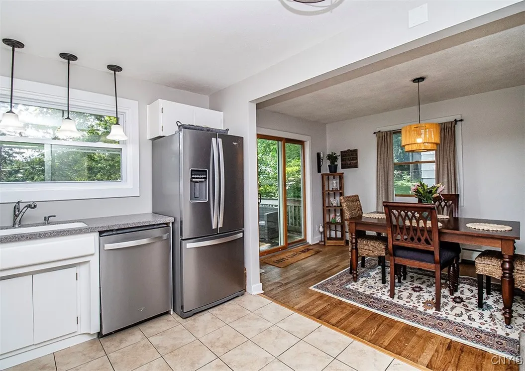 112 Haverhill Drive, Dewitt, New York 13214, De Witt, New York 13214, 4 Bedrooms Bedrooms, 9 Rooms Rooms,2 BathroomsBathrooms,Residential,For Sale,112 Haverhill Drive, Dewitt, New York 13214,S1622019