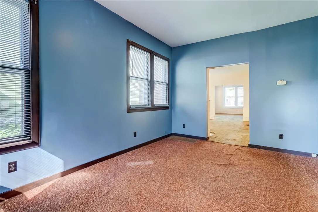 121 Merriman Street, Rochester, New York 14607, Rochester, New York 14607, 5 Bedrooms Bedrooms, 10 Rooms Rooms,2 BathroomsBathrooms,Residential,For Sale,121 Merriman Street, Rochester, New York 14607,R1621065