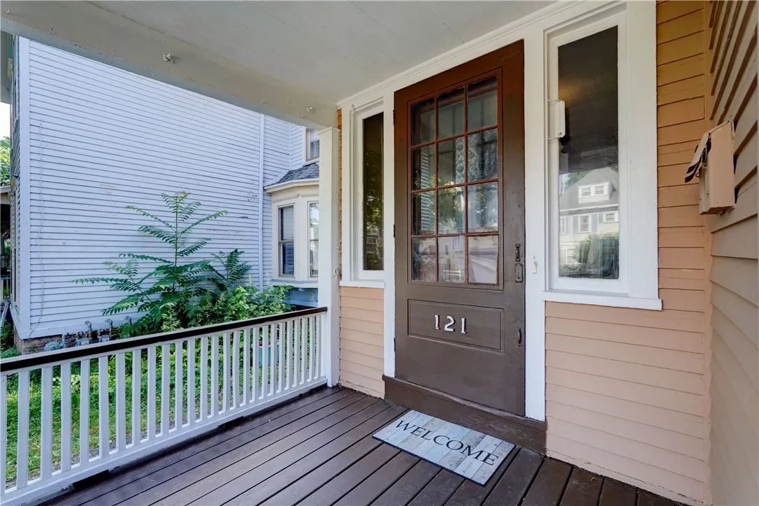 121 Merriman Street, Rochester, New York 14607, Rochester, New York 14607, 5 Bedrooms Bedrooms, 10 Rooms Rooms,2 BathroomsBathrooms,Residential,For Sale,121 Merriman Street, Rochester, New York 14607,R1621065
