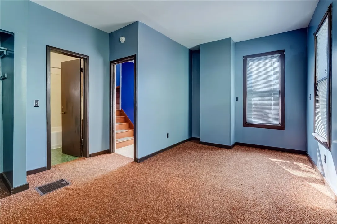 121 Merriman Street, Rochester, New York 14607, Rochester, New York 14607, 5 Bedrooms Bedrooms, 10 Rooms Rooms,2 BathroomsBathrooms,Residential,For Sale,121 Merriman Street, Rochester, New York 14607,R1621065