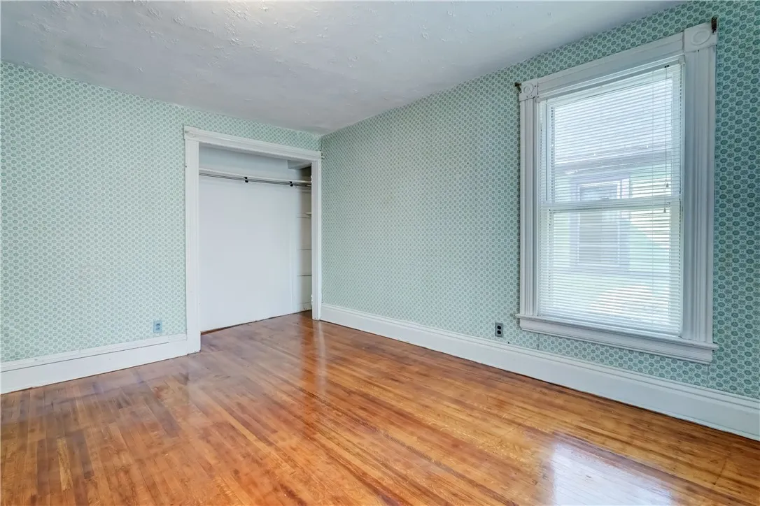 121 Merriman Street, Rochester, New York 14607, Rochester, New York 14607, 5 Bedrooms Bedrooms, 10 Rooms Rooms,2 BathroomsBathrooms,Residential,For Sale,121 Merriman Street, Rochester, New York 14607,R1621065