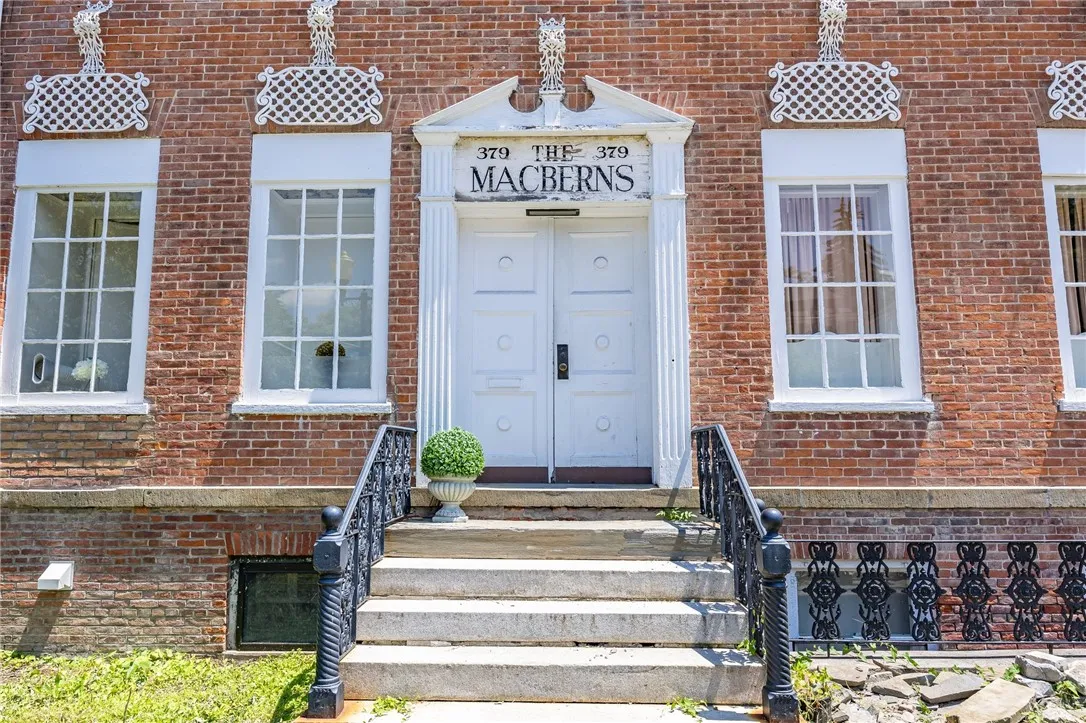 379 South Main Street, Geneva City, New York 14456, Geneva City, New York 14456, 7 Bedrooms Bedrooms, ,3 BathroomsBathrooms,Residential,For Sale,379 South Main Street, Geneva City, New York 14456,R1622119
