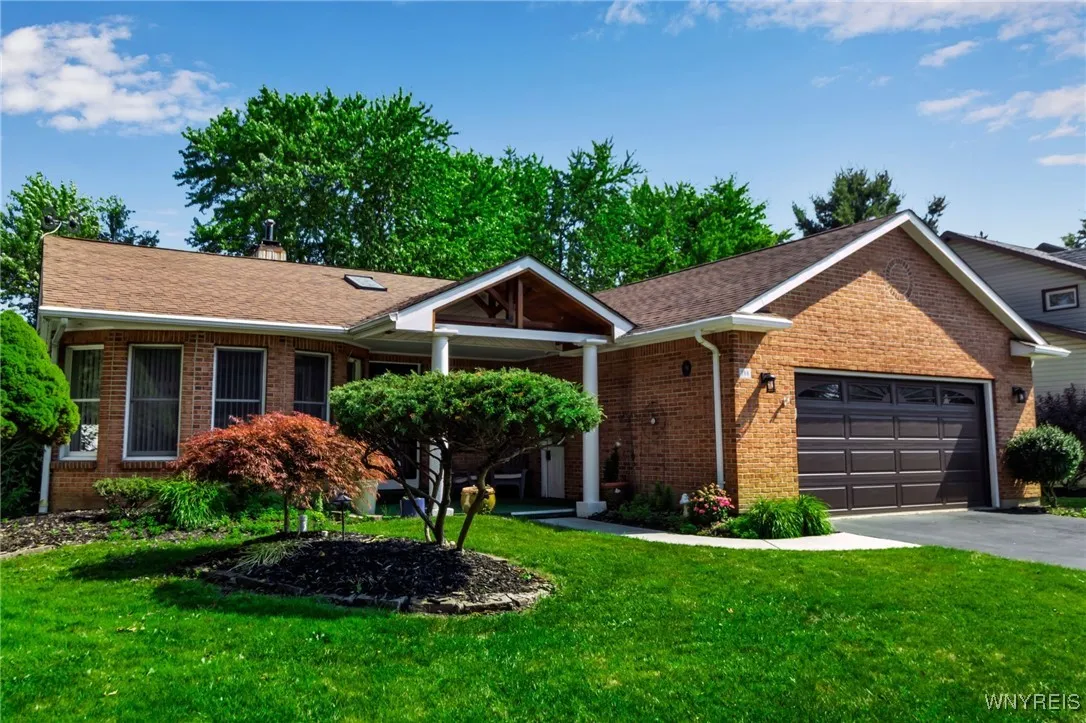 198 Hickory Hill Road, Amherst, New York 14221, Amherst, New York 14221, 2 Bedrooms Bedrooms, 7 Rooms Rooms,2 BathroomsBathrooms,Residential,For Sale,198 Hickory Hill Road, Amherst, New York 14221,B1620339