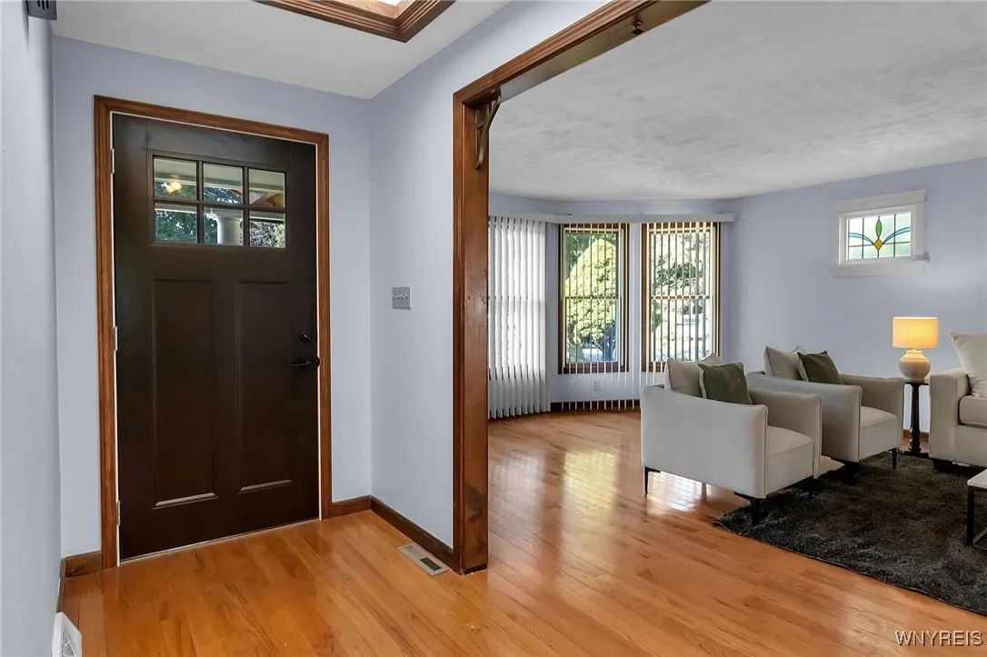 198 Hickory Hill Road, Amherst, New York 14221, Amherst, New York 14221, 2 Bedrooms Bedrooms, 7 Rooms Rooms,2 BathroomsBathrooms,Residential,For Sale,198 Hickory Hill Road, Amherst, New York 14221,B1620339