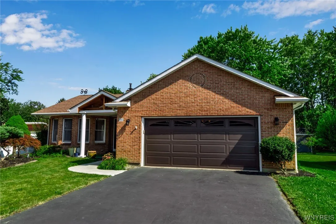198 Hickory Hill Road, Amherst, New York 14221, Amherst, New York 14221, 2 Bedrooms Bedrooms, 7 Rooms Rooms,2 BathroomsBathrooms,Residential,For Sale,198 Hickory Hill Road, Amherst, New York 14221,B1620339