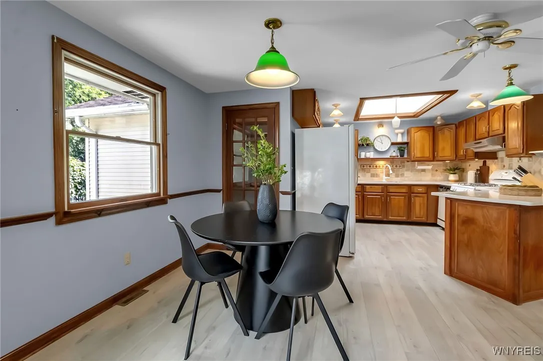 198 Hickory Hill Road, Amherst, New York 14221, Amherst, New York 14221, 2 Bedrooms Bedrooms, 7 Rooms Rooms,2 BathroomsBathrooms,Residential,For Sale,198 Hickory Hill Road, Amherst, New York 14221,B1620339