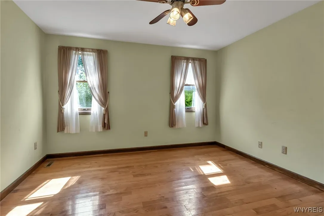 198 Hickory Hill Road, Amherst, New York 14221, Amherst, New York 14221, 2 Bedrooms Bedrooms, 7 Rooms Rooms,2 BathroomsBathrooms,Residential,For Sale,198 Hickory Hill Road, Amherst, New York 14221,B1620339