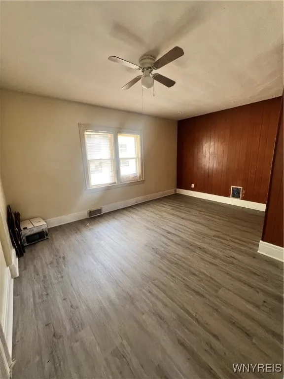 148 Riverside Avenue, Buffalo, New York 14207, Buffalo, New York 14207, 1 Bedroom Bedrooms, 3 Rooms Rooms,1 BathroomBathrooms,Residential Lease,For Rent,148 Riverside Avenue, Buffalo, New York 14207,B1622157