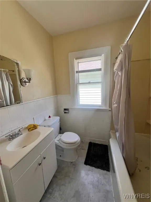 148 Riverside Avenue, Buffalo, New York 14207, Buffalo, New York 14207, 1 Bedroom Bedrooms, 3 Rooms Rooms,1 BathroomBathrooms,Residential Lease,For Rent,148 Riverside Avenue, Buffalo, New York 14207,B1622157