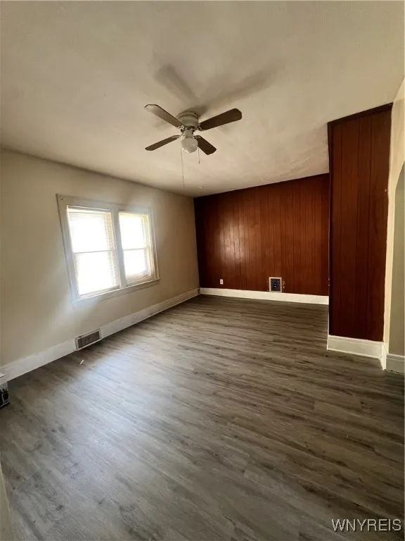 148 Riverside Avenue, Buffalo, New York 14207, Buffalo, New York 14207, 1 Bedroom Bedrooms, 3 Rooms Rooms,1 BathroomBathrooms,Residential Lease,For Rent,148 Riverside Avenue, Buffalo, New York 14207,B1622157