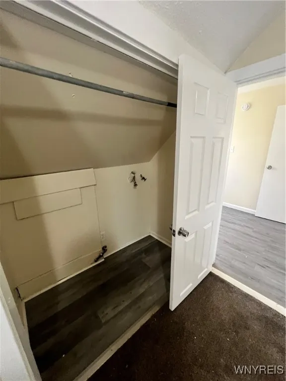 366 Curtiss Street, Buffalo, New York 14212, Buffalo, New York 14212, 2 Bedrooms Bedrooms, 4 Rooms Rooms,1 BathroomBathrooms,Residential Lease,For Rent,366 Curtiss Street, Buffalo, New York 14212,B1622161