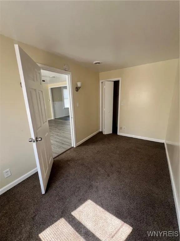 366 Curtiss Street, Buffalo, New York 14212, Buffalo, New York 14212, 2 Bedrooms Bedrooms, 4 Rooms Rooms,1 BathroomBathrooms,Residential Lease,For Rent,366 Curtiss Street, Buffalo, New York 14212,B1622161