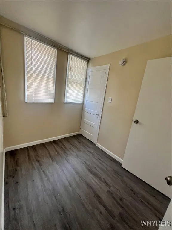 366 Curtiss Street, Buffalo, New York 14212, Buffalo, New York 14212, 2 Bedrooms Bedrooms, 4 Rooms Rooms,1 BathroomBathrooms,Residential Lease,For Rent,366 Curtiss Street, Buffalo, New York 14212,B1622161