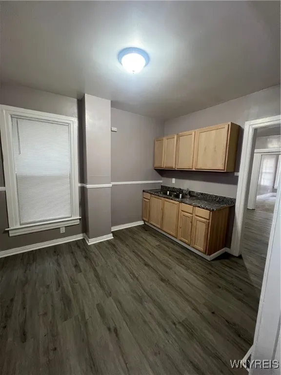 457 6th Street, Niagara Falls, New York 14301, Niagara Falls, New York 14301, 4 Bedrooms Bedrooms, 6 Rooms Rooms,1 BathroomBathrooms,Residential Lease,For Rent,457 6th Street, Niagara Falls, New York 14301,B1622182